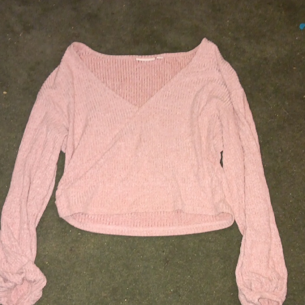 SO Women's Soft Pink V-Neck Sweater